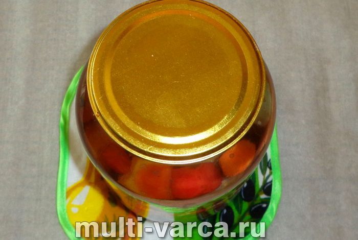 Компот із вишні та аґрусу