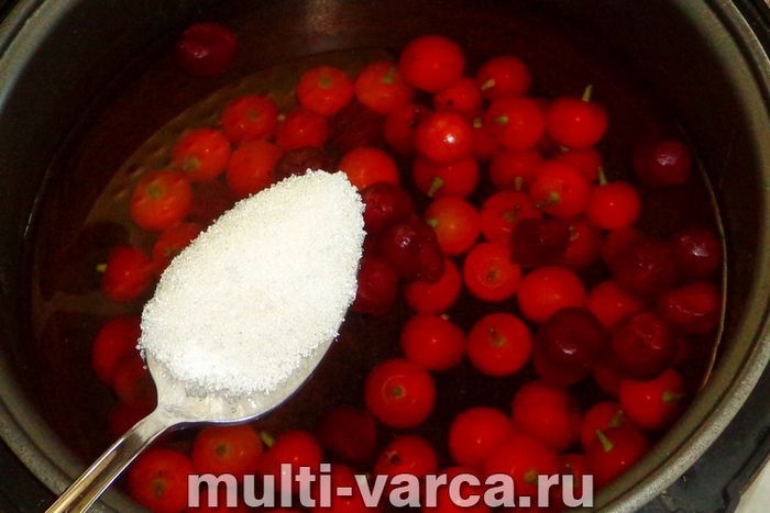 Компот із вишні в мультиварці