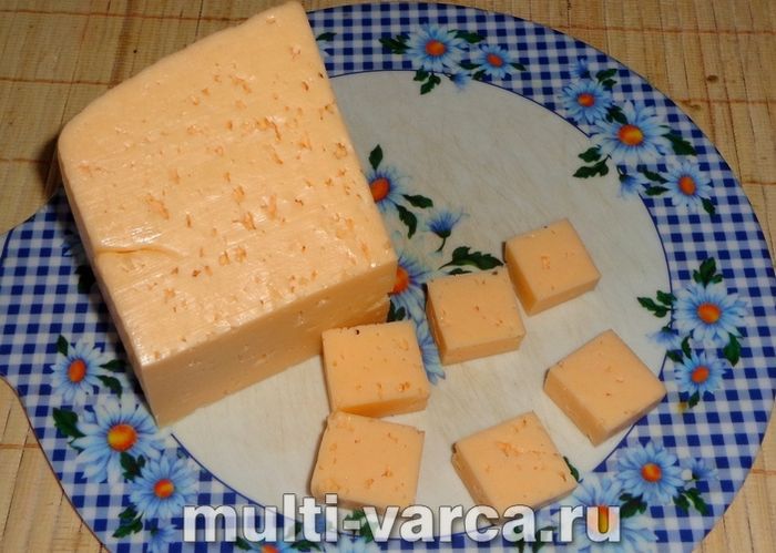 Котлети із сирною начинкою на сковороді