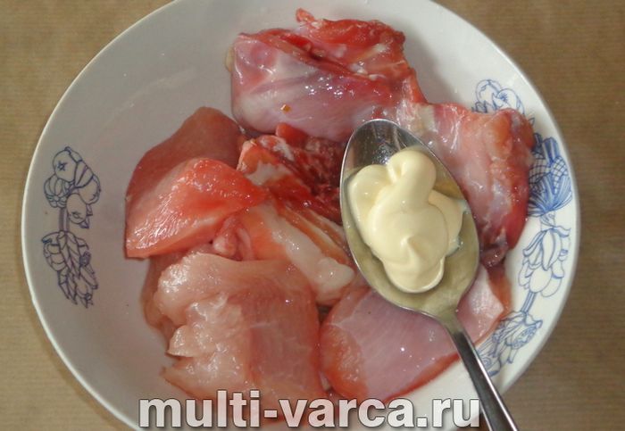 Кролик із картоплею в майонезі