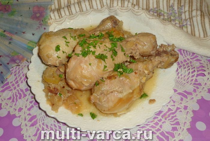 Курячі ніжки з капустою в мультиварці