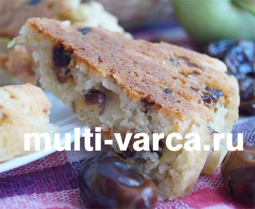 Манна шарлотка з фініками в мультиварці
