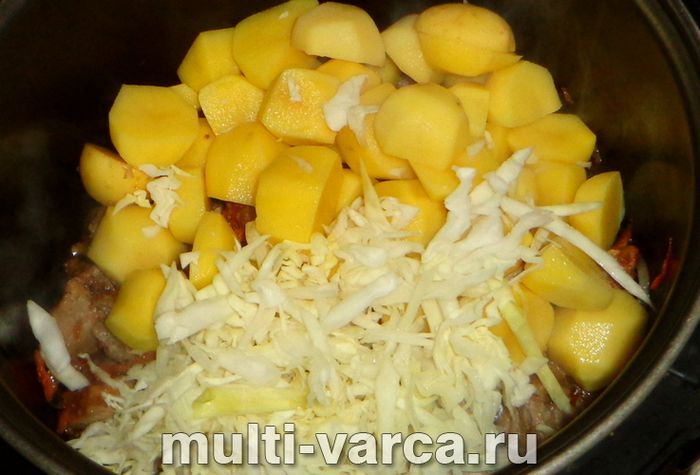 Печеня з капустою в мультиварці