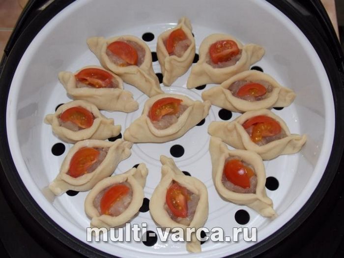 Пельмені човники на пару