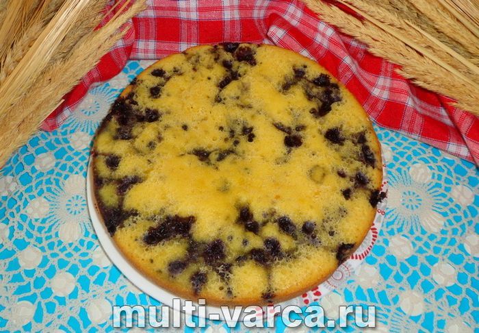 Пиріг із чорницею в мультиварці