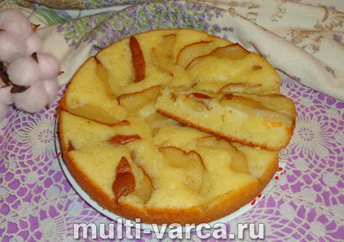 Пиріг із грушею та сиром у мультиварці