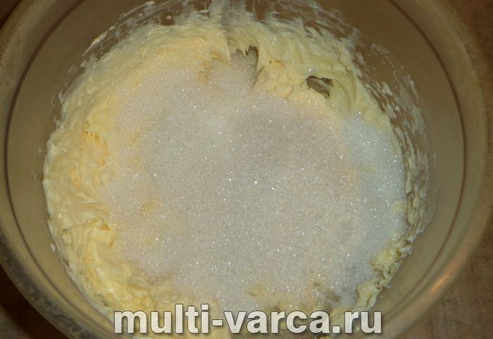Пиріг із грушею та сиром у мультиварці