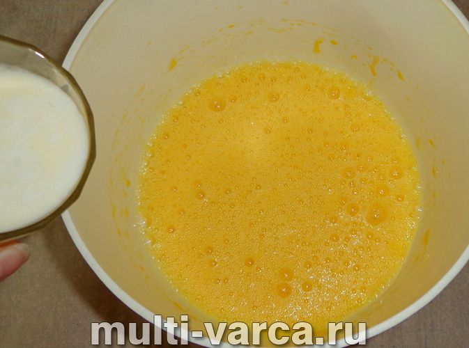 Пиріг із куркою та картоплею в мультиварці