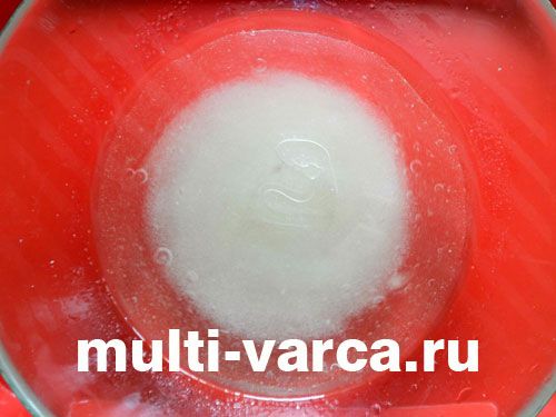 Пісний мармуровий кекс із вишнею в мультиварці