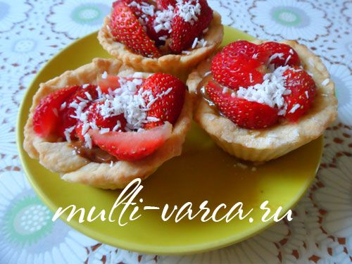 Пісочні кошички з полуницею