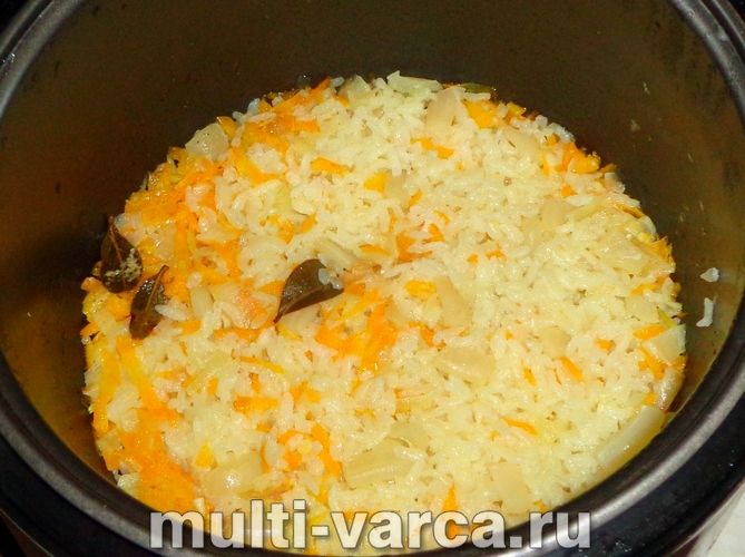 Плов із кальмарами в мультиварці