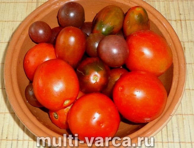 Помідори з морквяним бадиллям на зиму
