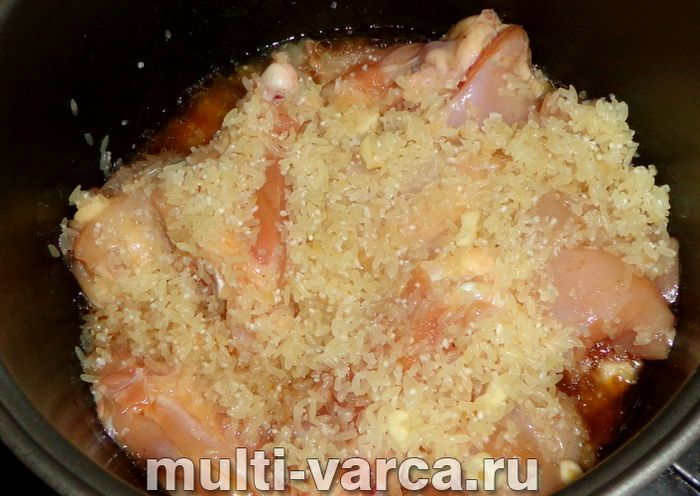 Рис із куркою в соєвому соусі в мультиварці