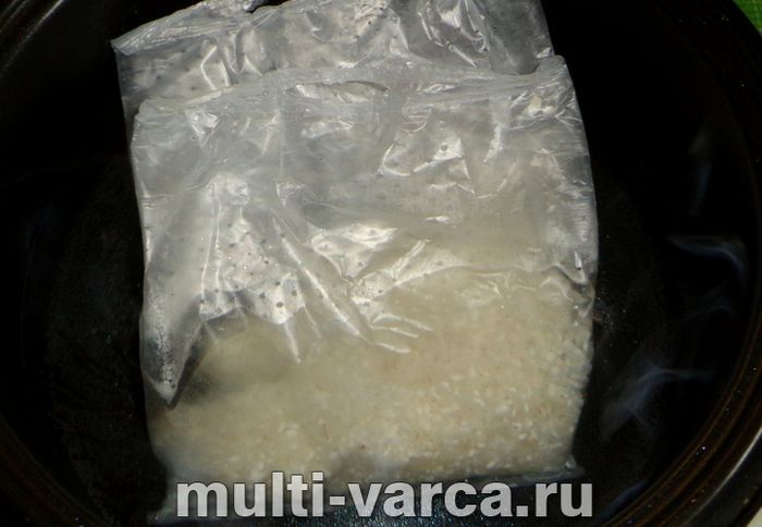 Рис у пакетиках у мультиварці