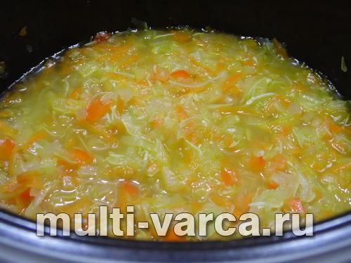 Рис в овочевому соусі з мисливськими ковбасками