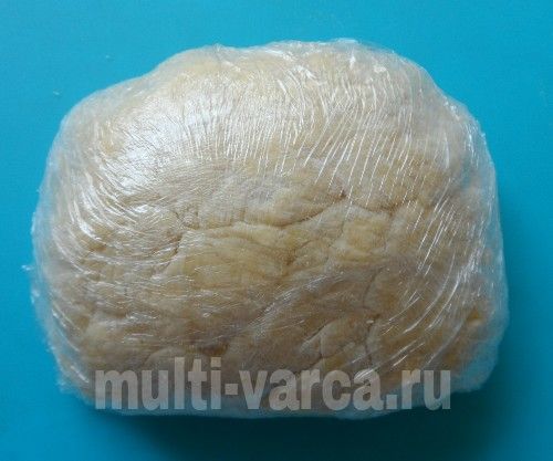 Рогалики з вишнею з пісочного тіста в мультиварці