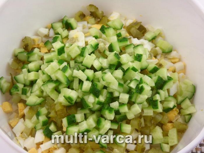 Салат із кальмарами та огірками