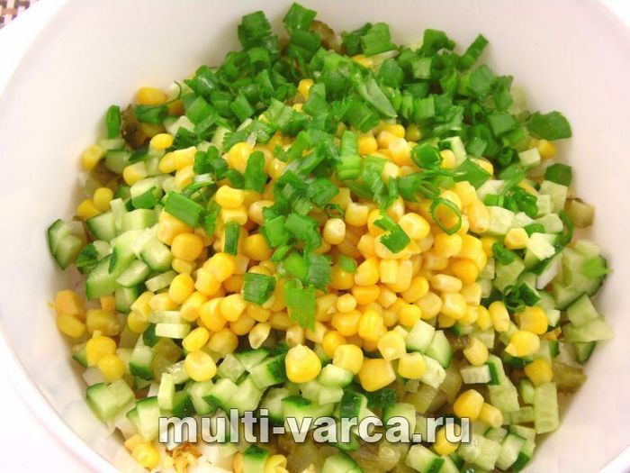Салат із кальмарами та огірками