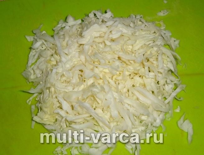 Салат із капусти на зиму в гарячому маринаді