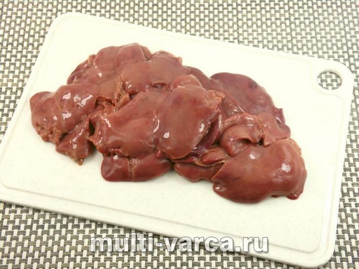 Салат із квасолею та курячою печінкою