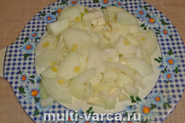 Сердечка індички в сметані в мультиварці