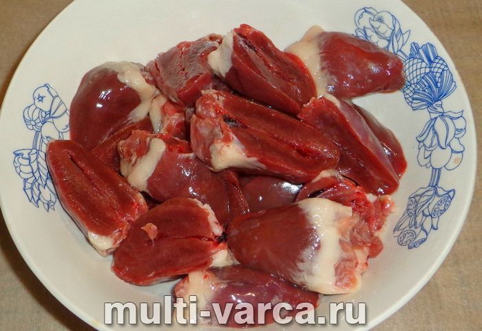 Сердечка індички в сметані в мультиварці