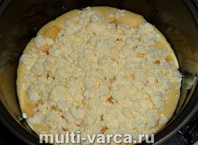 Шарлотка з сиром у мультиварці