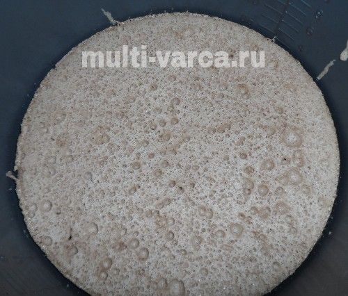 Шоколадна шарлотка з лісовими ягодами