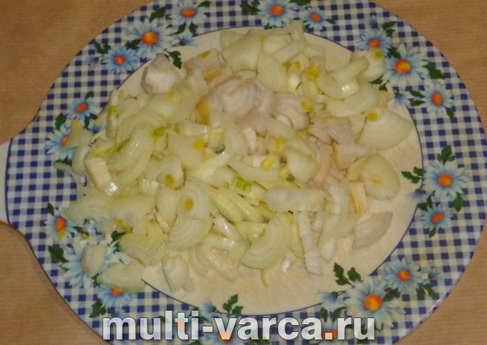 Скумбрія з цибулею