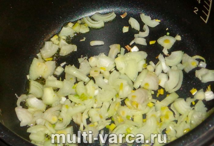 Скумбрія з цибулею
