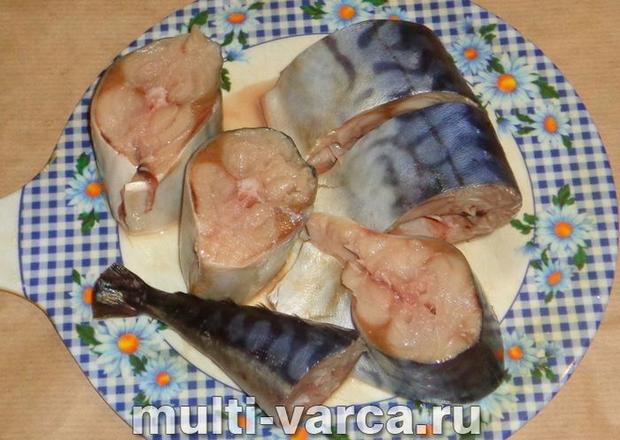 Скумбрія з цибулею