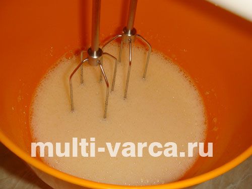 Смачна шарлотка з динею