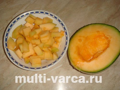 Смачна шарлотка з динею