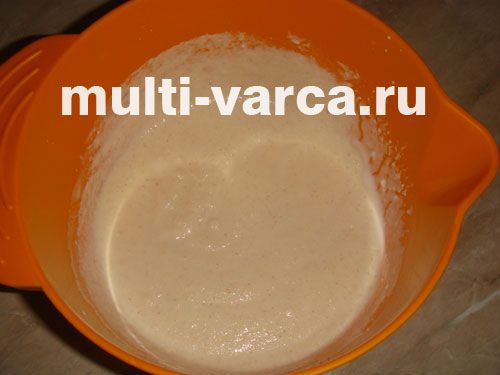 Смачний вишневий манник на кефірі в мультиварці