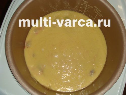 Смачний вишневий манник на кефірі в мультиварці