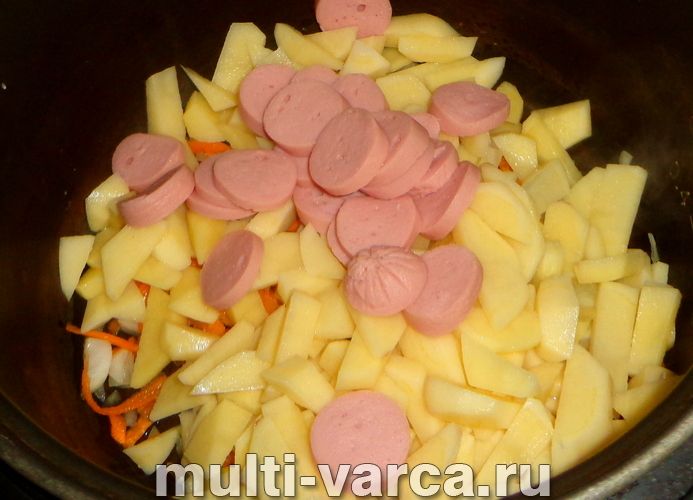 Суп із сосисками в мультиварці