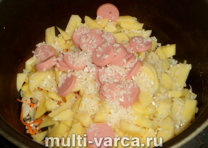 Суп із сосисками в мультиварці