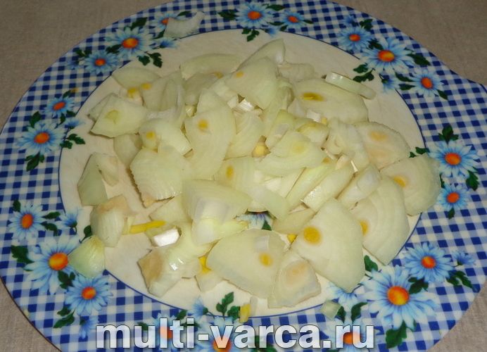Тушковані курячі шлунки в сметані в мультиварці