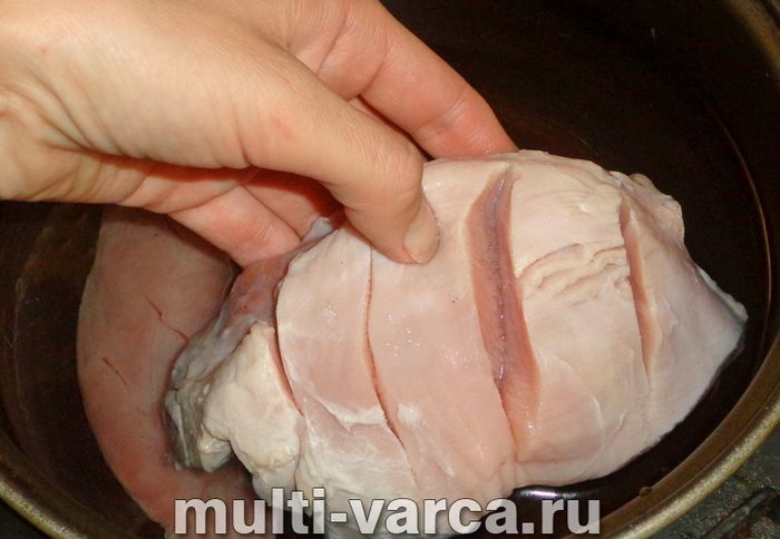 Варена індичка в мультиварці