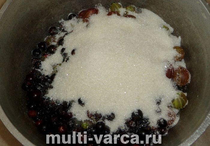 Варення з аґрусу та чорної смородини