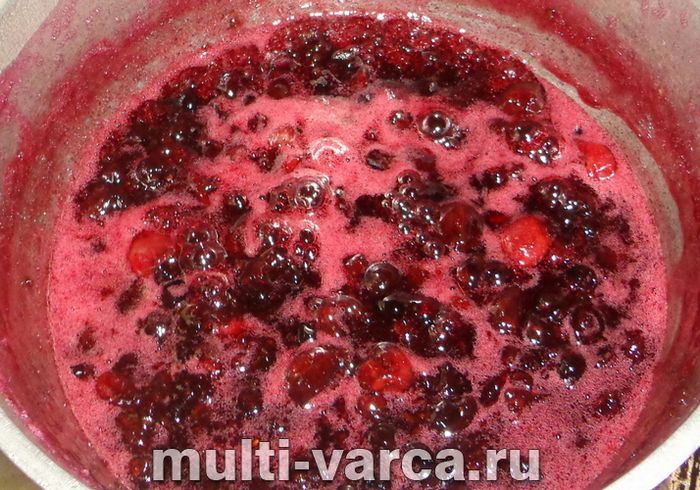 Варення з аґрусу та чорної смородини