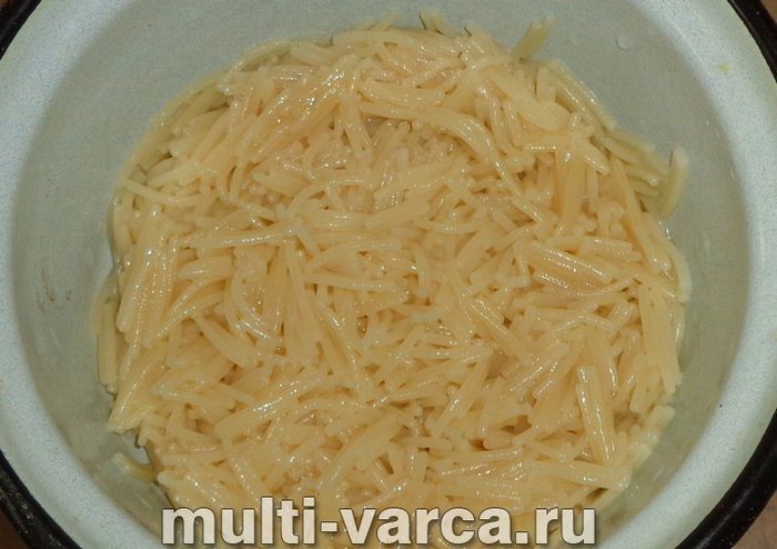Вермішель із яйцем у мультиварці
