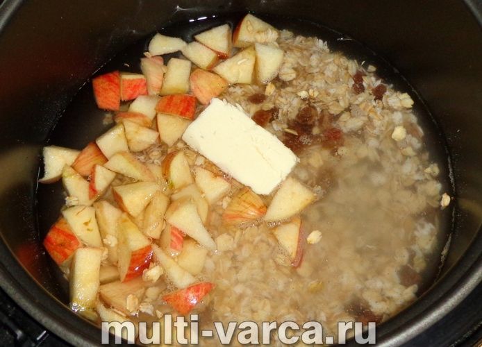Вівсяна каша з яблуком у мультиварці