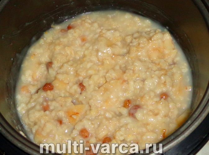 Вівсяна каша з яблуком у мультиварці
