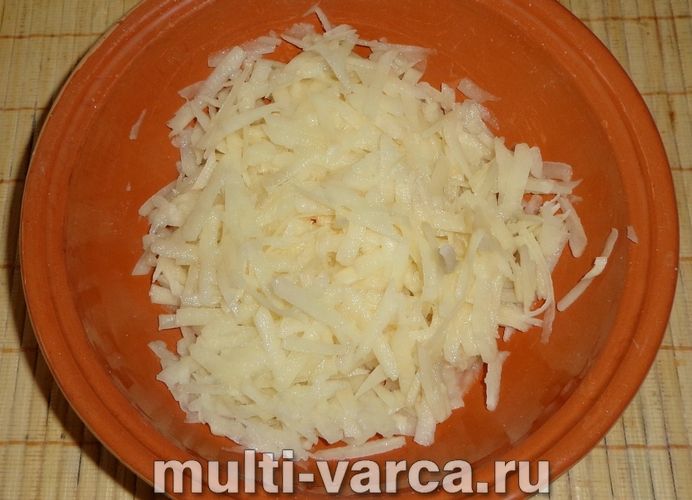 Заливний пиріг із картоплею в мультиварці