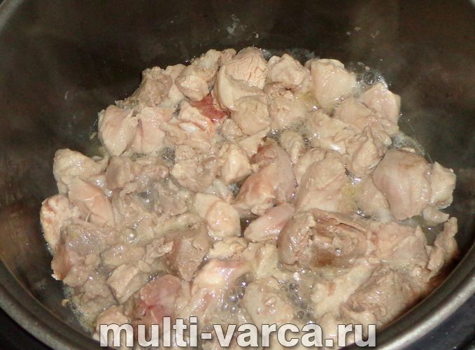 Бефстроганов зі свинини в мультиварці