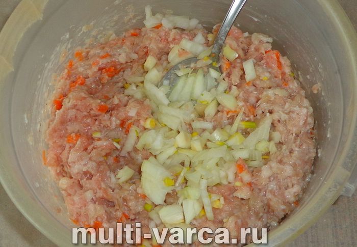 Биточки з індички в мультиварці