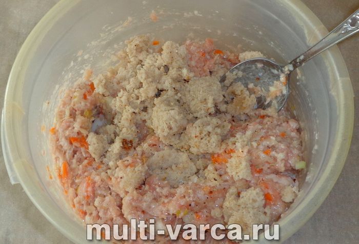 Биточки з індички в мультиварці
