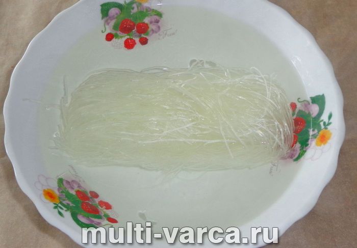 Фунчоза з овочами в мультиварці