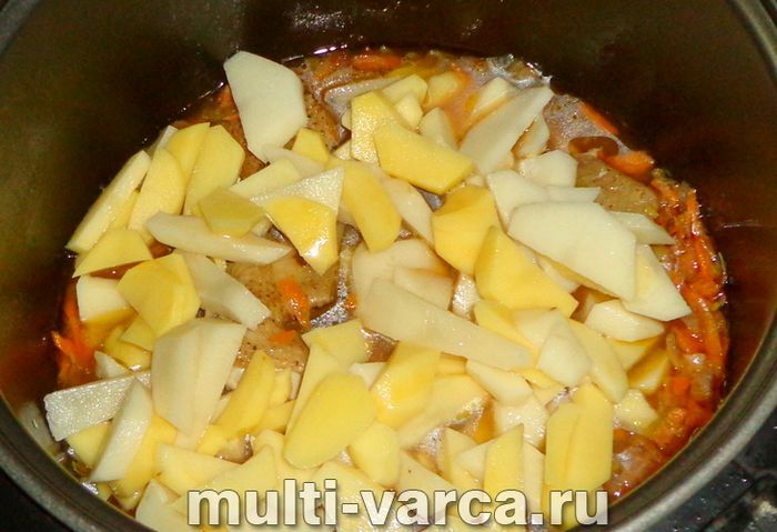 Гречаний суп із куркою в мультиварці